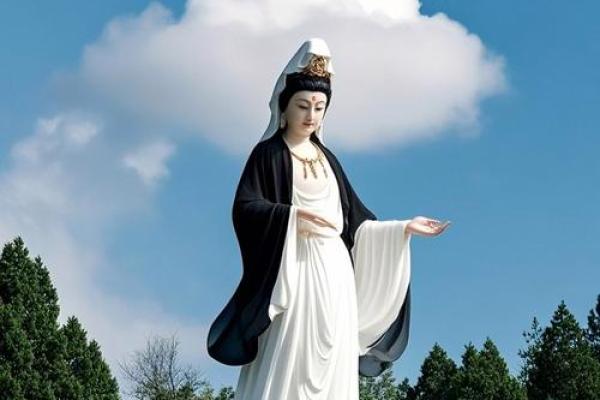 感悟观音菩萨节日，体验传统文化中的宁静与安详