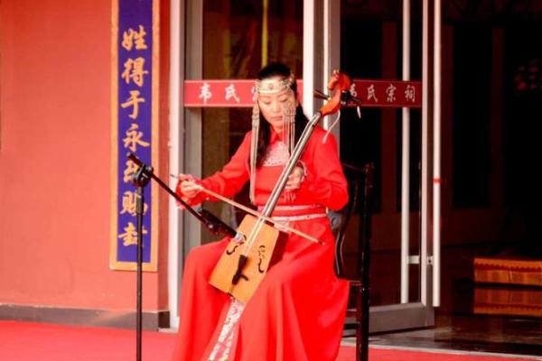 蒙古祭祖节：传承与敬畏的文化庆典