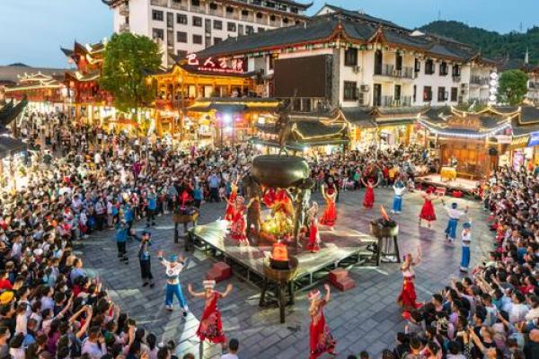 土族年节：文化传承与家族团聚的盛大庆典