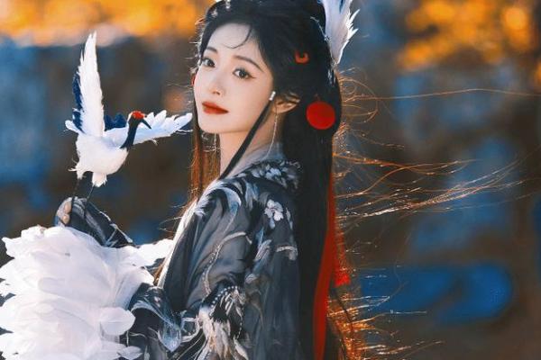 神秘八月十二:一场穿越千年的传统盛宴 神秘八月十二:一场穿越千年的传统盛宴