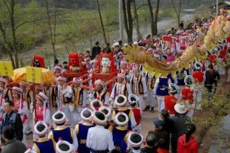从白族习俗看节日庆典中的独特仪式与象征意义