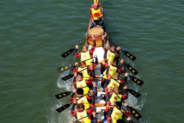 端午节：传承千年的龙舟与粽子文化