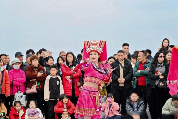 阿昌族传统节日中的习俗与文化：一场跨越千年的时光旅行